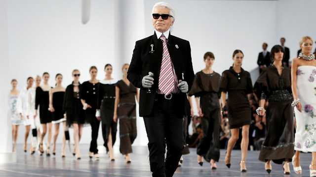 Creatorul de modă Karl Lagerfeld a decedat