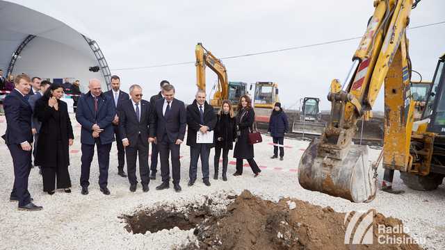 FOTO | Inaugurarea șantierului de construcție a gazoductului Ungheni-Chișinău