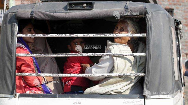 Sate evacuate și spațiu aerian închis în Pakistan din cauza conflictului cu India