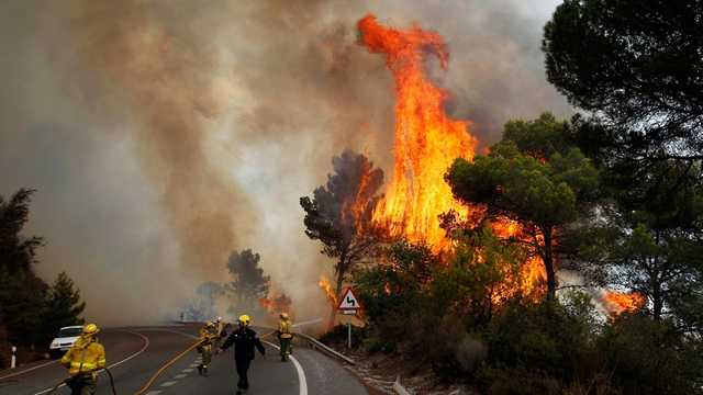 Spania | Mii de persoane evacuate din cauza unor incendii de vegetație provocate intenționat