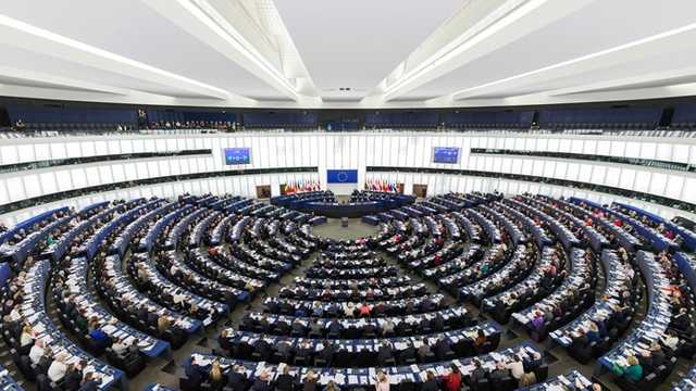 SONDAJ | Extrema dreaptă va înregistra o creștere semnificativă în viitorul Parlament European