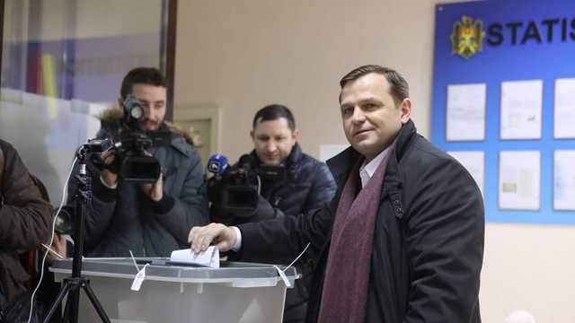 Andrei Năstase a votat. „Avem de-a face cu niște alegeri cruciale”