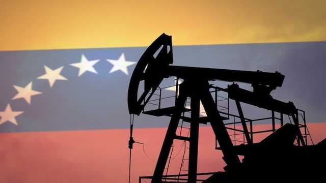 Maduro mută conturile companiilor petroliere din Venezuela la GazpromBank, în Rusia