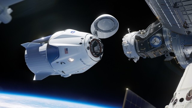 Capsula Dragon pentru astronauții americani, lansată de SpaceX, a andocat cu succes la Stația Spațială Internațională