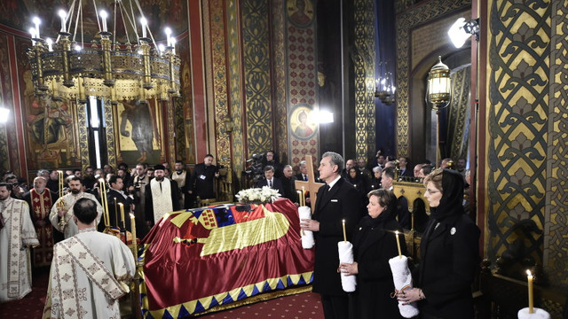 Regele Carol al II-lea a fost reînhumat în noua Catedrală Arhiepiscopală și Regală de la Curtea de Argeș