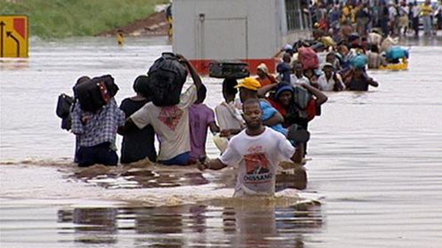 O sută de morți și peste 800.000 de sinistrați în urma inundațiilor din Mozambic și Malawi