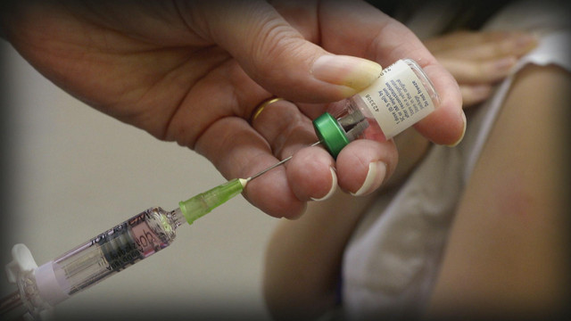 Părinții din Italia riscă să fie amendați cu până la 500 de euro dacă își trimit la școală copiii nevaccinați