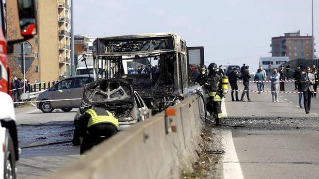 Un imigrant a incendiat un autobuz școlar în Italia în semn de protest față de moartea extracomunitarilor în Marea Mediterană