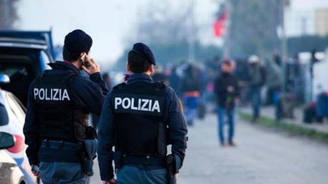 Tabără de migranți din sudul Italiei, distrusă de autorități