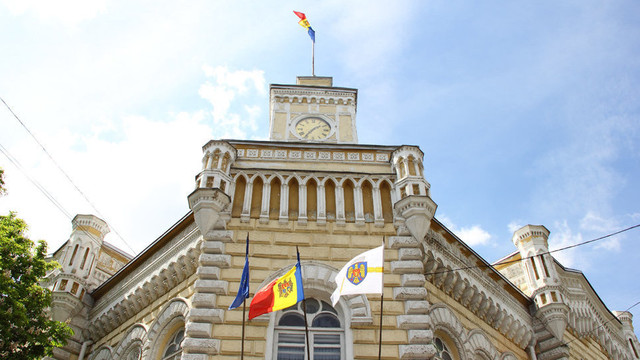 Bugetarii din Chișinău vor avea în această primăvară două minivacanțe
