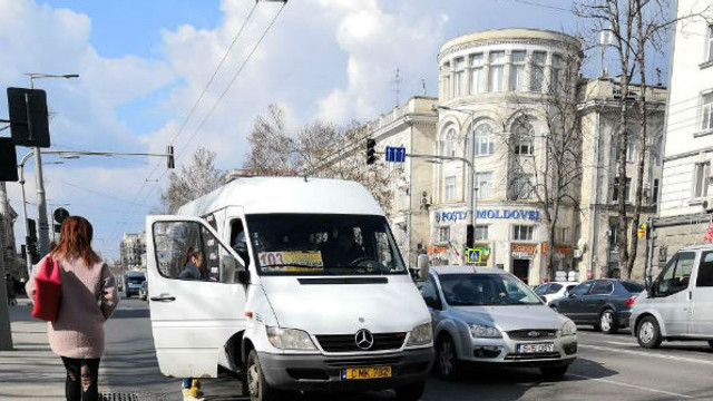 Microbuzele de pe ruta 103 vor circula pe bulevardul Ștefan cel Mare până la sfârșitul lunii 
