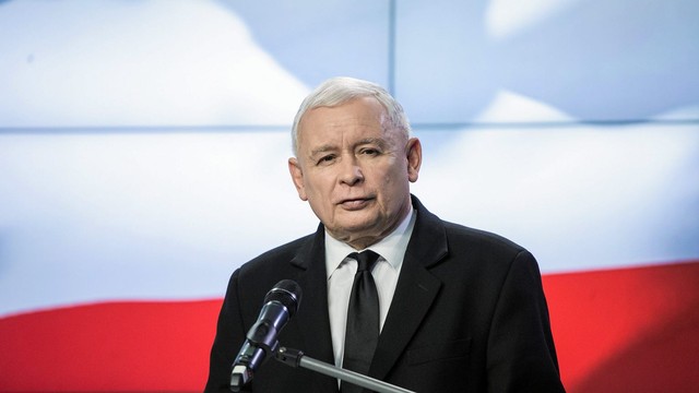Polonia | Liderul partidului de la putere vrea explicații în legătură cu salariile „scandaloase” de la Banca Națională