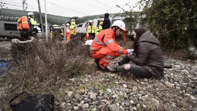 Italia | 56 de oameni au fost răniți într-un accident feroviar, în apropiere de Milano