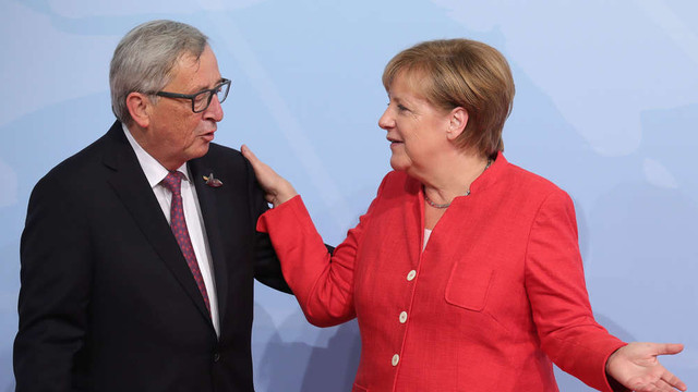 Declarație de dragoste pentru Angela Merkel: Este o „minunată operă de artă”, spune Jean Claude Juncker
