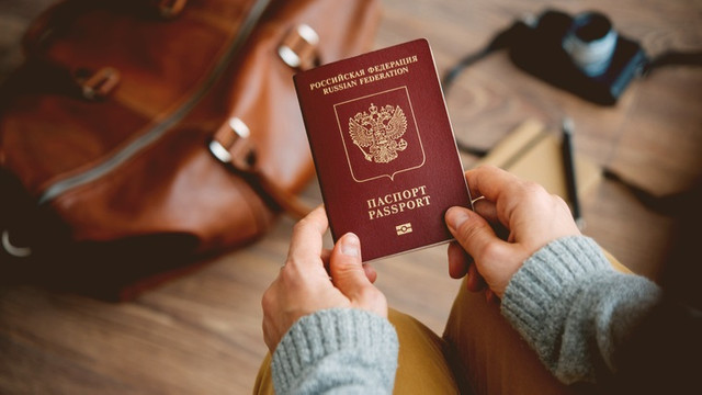 Rusia a deschis primul centru pentru acordarea pașapoartelor rusești în Estul Ucrainei