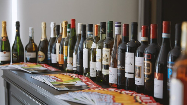 Fine Wine Guide | Au fost selectate „30 de vinuri străine în Moldova”