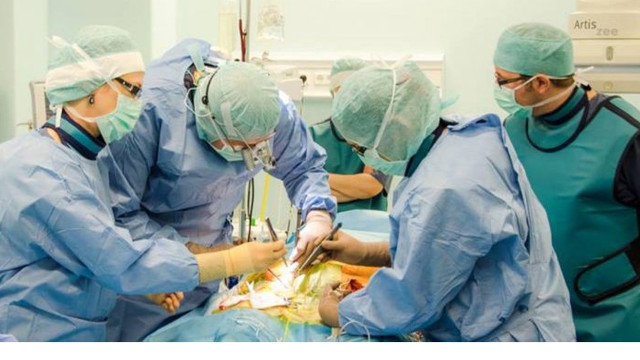 CNAM va finanța în 2019 un număr mai mare de operații la inimă
