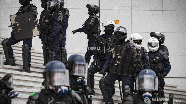 Franța desfășoară 60.000 de polițiști și jandarmi pentru încă un protest al 