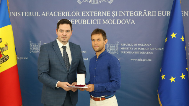Tenismanul Radu Albot a fost decorat cu medalia “Meritul Diplomatic”