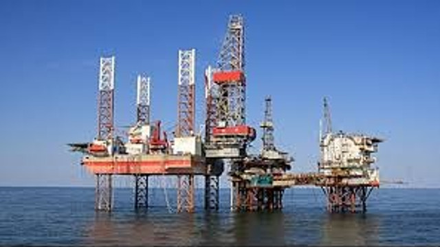Platforma petrolieră Gloria, care extrage gaze de 43 de ani din Marea Neagră, va fi dezafectată începând cu 1 mai