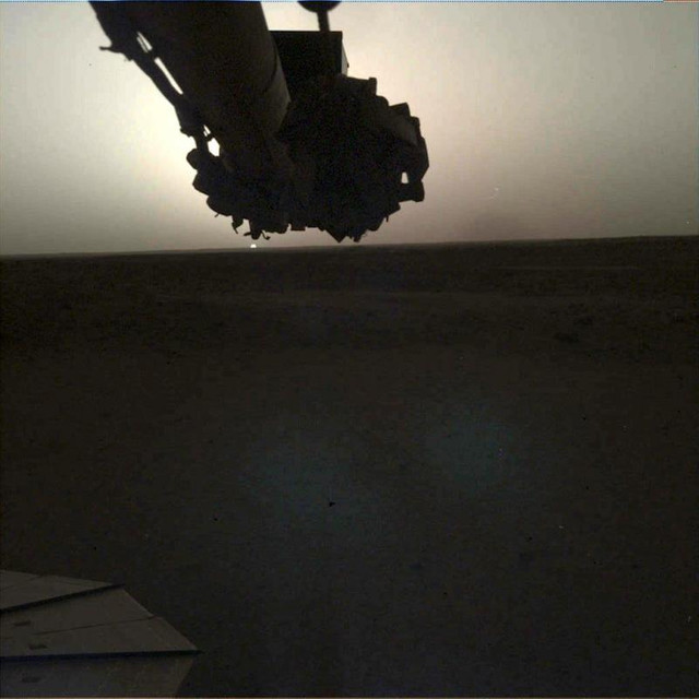 FOTO | Cum se văd răsăritul și apusul pe Marte. Imagini surprinse de sonda InSight a NASA