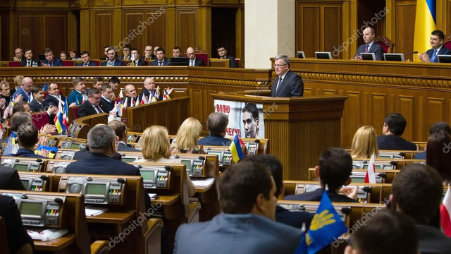 Legea care consolidează statutul limbii ucrainene, semnată de președintele parlamentului de la Kiev