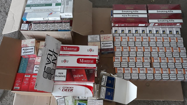 Peste 20 de mii de țigarete, introduse prin regiunea transnistreană, reținute de echipele mobile ale Vămii