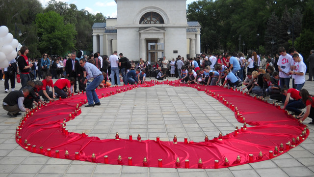 Ziua internațională de comemorare a persoanelor decedate de SIDA, marcată în Republica Moldova
