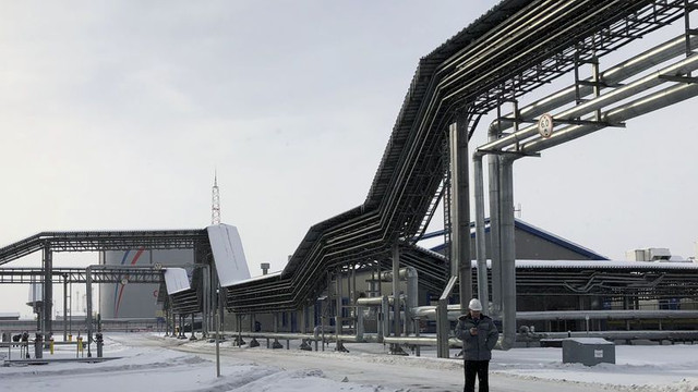 Kazahstanul intenționează să ceară compensații pentru țițeiul contaminat pompat via Rusia în portul Ust-Luga