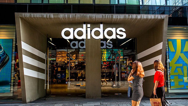 Avertismentul Nike și Adidas pentru Trump: Tarifele pentru încălțămintea din China ar putea fi „catastrofale”