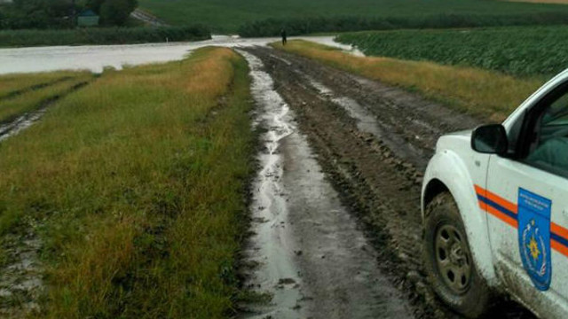 Ploile de vineri au provocat pagube grave în mai multe localități din Republica Moldova