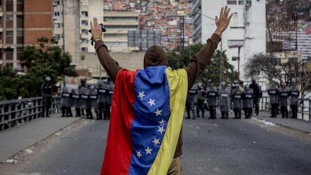 Venezuela | Cel puțin 69 de persoane au fost rănite în violențele de la Caracas