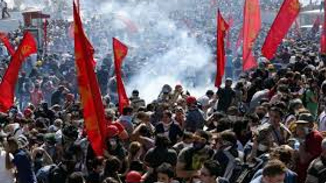 Poliția din Istanbul a anunțat că a reținut miercuri 127 de persoane pentru tentativă de organizare a unor manifestații ilegale 