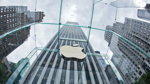 Apple, acționată în judecată de clienți pentru că a vândut date personale din conturile iTunes