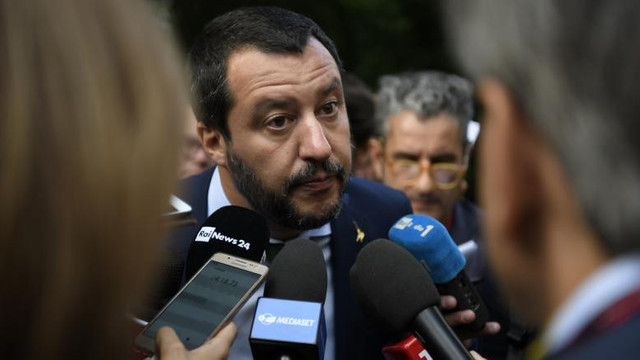Matteo Salvini, investigat pe motiv că ar fi folosit zboruri din bani publici în scop de campanie