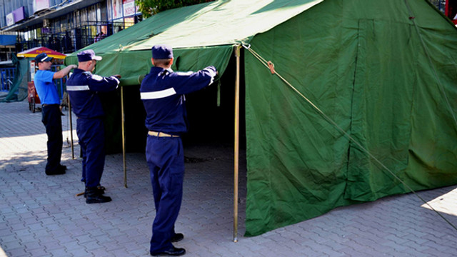 Salvatorii instalează corturile de ajutor pe timp de caniculă 