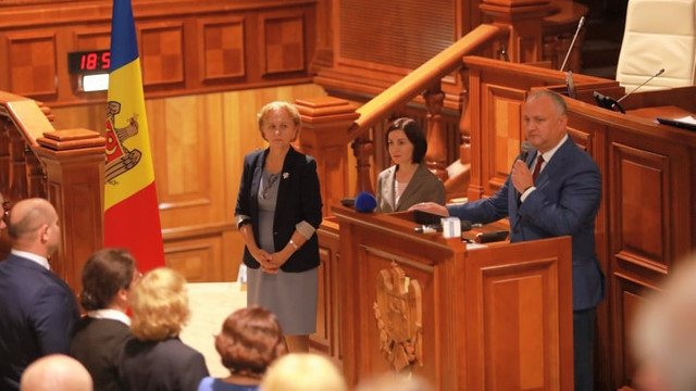 Guvernul în frunte cu Maia Sandu a fost învestit în Parlament