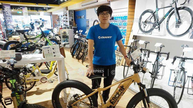 Cel mai mare producător mondial de biciclete spune că era 'Made in China' s-a terminat