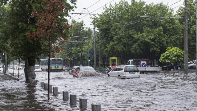 Ploile torențiale au făcut prima victimă în Republica Moldova