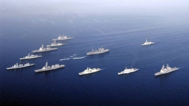 Navele Flotei Ruse la Marea Neagră desfășoară exerciții militare