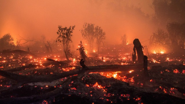Cel puțin 30 de persoane și-au pierdut viața într-un incendiu în Indonezia