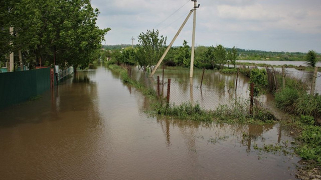 72 de localități din R.Moldova au rămas fără curent în urma ploii 