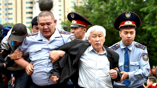 200 de persoane arestate în Kazahstan