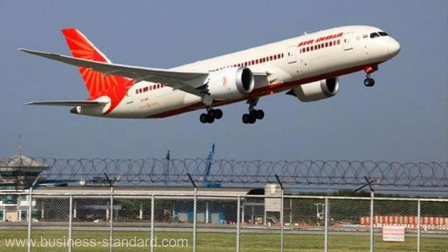 Un avion Air India a aterizat pe aeroportul londonez Stansted în urma unei amenințări cu bombă 