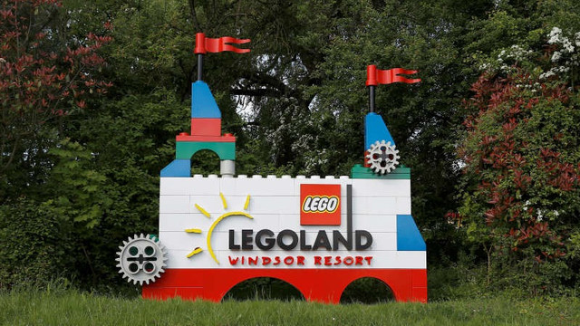 Familia din spatele Lego a cumpărat parcurile Legoland și muzeele Madame Tussauds