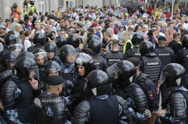 Rusia | Poliția a arestat zeci de participanți la o manifestație a opoziției de la Moscova