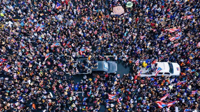 Studiu | Protestele fără violență sunt cu mult mai eficiente decât mișcările violente în ceea ce privește răsturnarea regimurilor autoritare