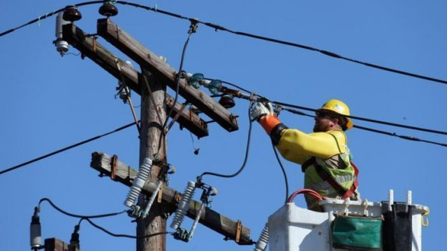 Peste 600 de localități din Ucraina au rămas fără energie electrică din cauza condițiilor meteo deosebite