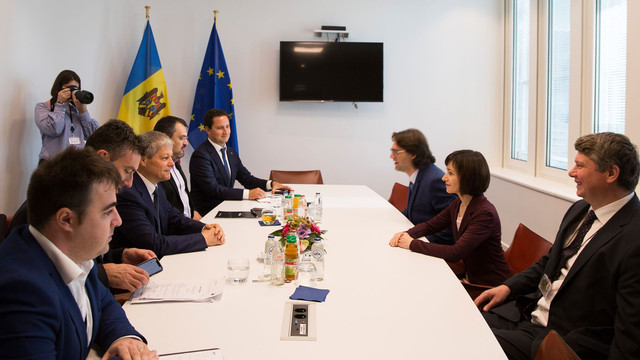 Maia Sandu a avut avut la Bruxelles o întrevedere cu delegația României din cadrul grupului Renew Europe în Parlamentul European, condusă de Dacian Cioloș