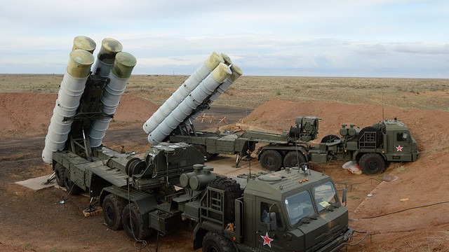 Sistemele antirachetă ruse S-400 ar putea ajunge astăzi în Turcia